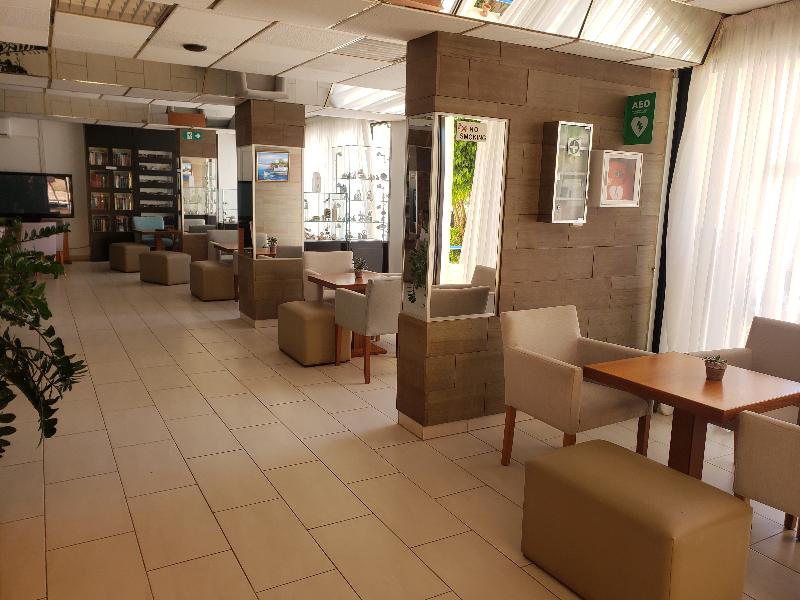 Napa Prince Hotel Apartments - Lobi