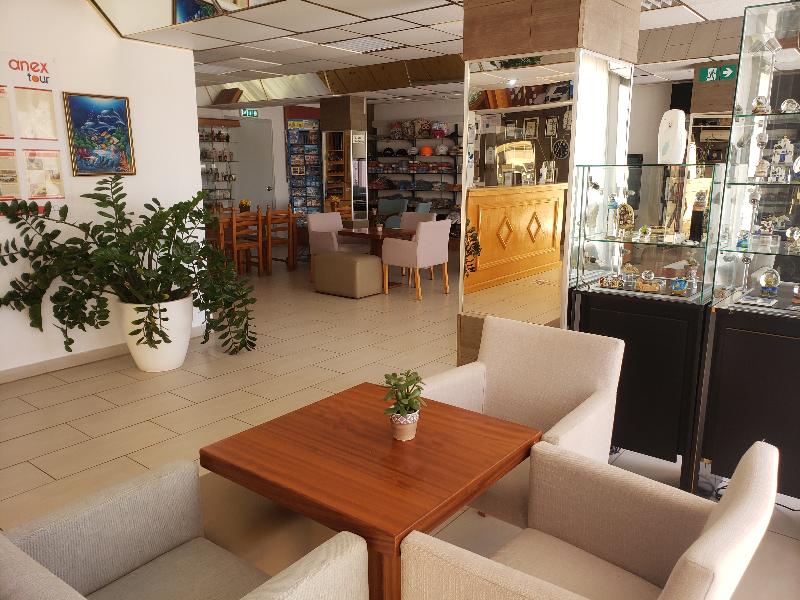 Napa Prince Hotel Apartments - Lobi