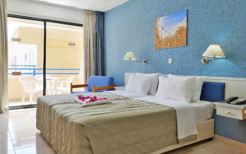 Napa Prince Hotel Apartments - Oda