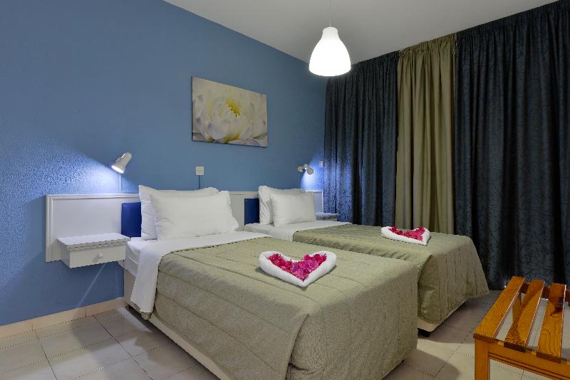 Napa Prince Hotel Apartments - Oda