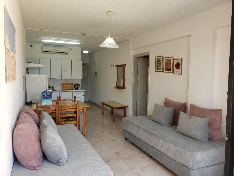 Napa Prince Hotel Apartments - Oda
