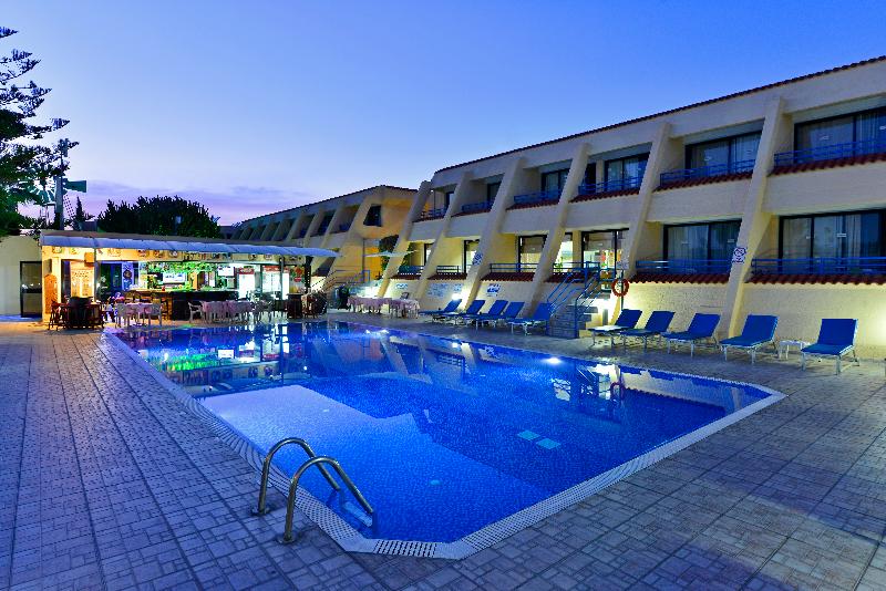 Napa Prince Hotel Apartments - Havuz