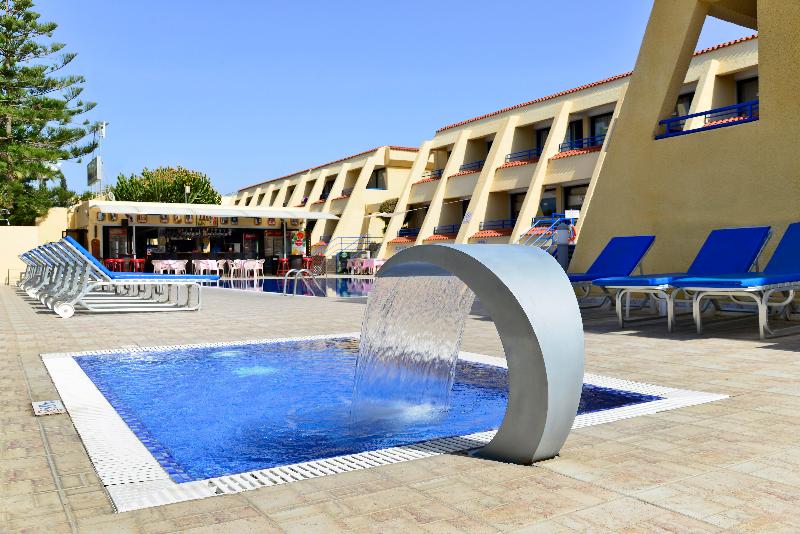 Napa Prince Hotel Apartments - Havuz