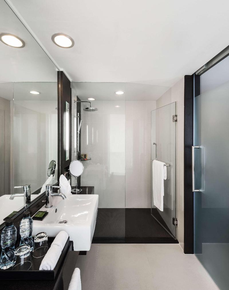 Radisson Suites Bangkok Sukhumvit - Oda