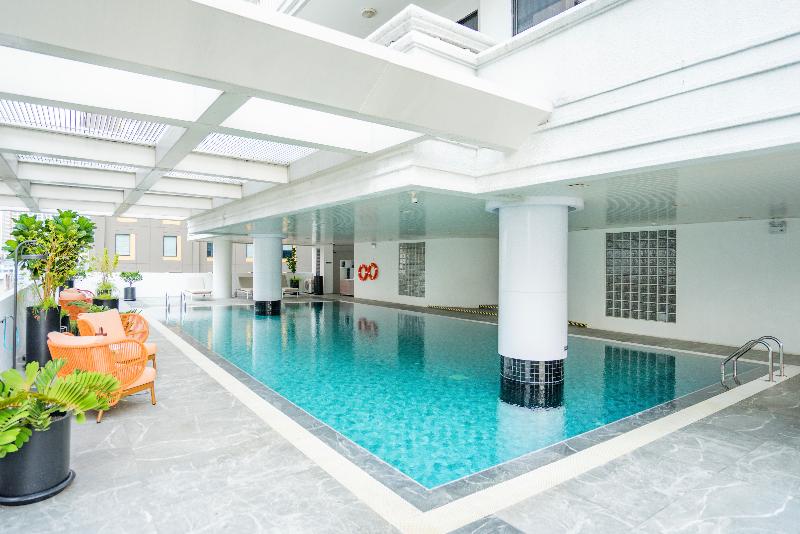 Parkroyal Suites Bangkok - Havuz