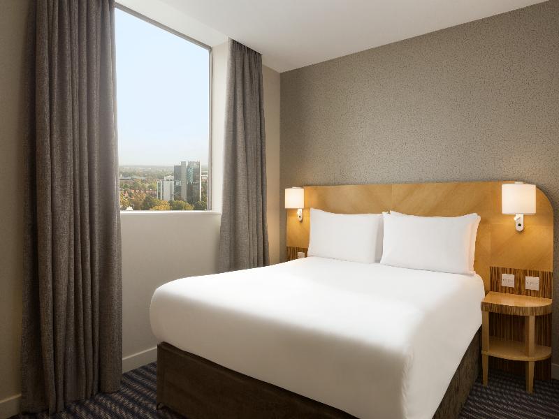 Ramada Hotel & Suites by Wyndham Coventry - Oda