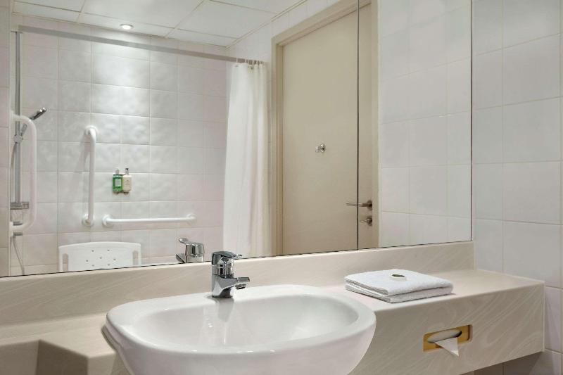 Ramada Hotel & Suites by Wyndham Coventry - Oda