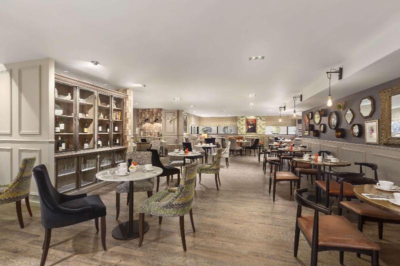 Ramada Hotel & Suites by Wyndham Coventry - Restoran