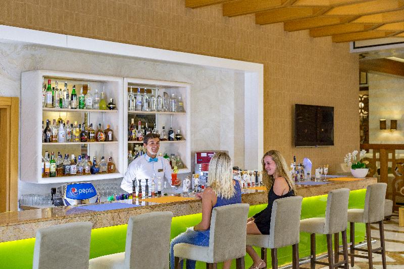 Royal Holiday Palace - Bar