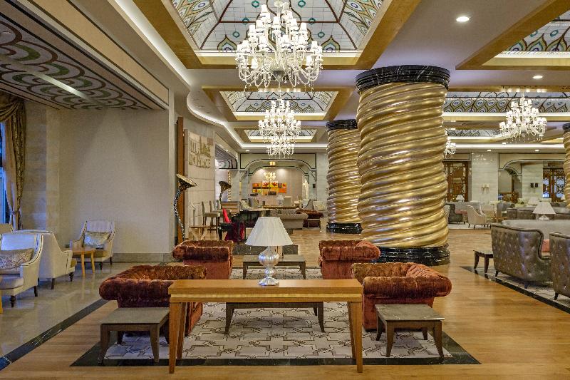 Royal Holiday Palace - Lobi