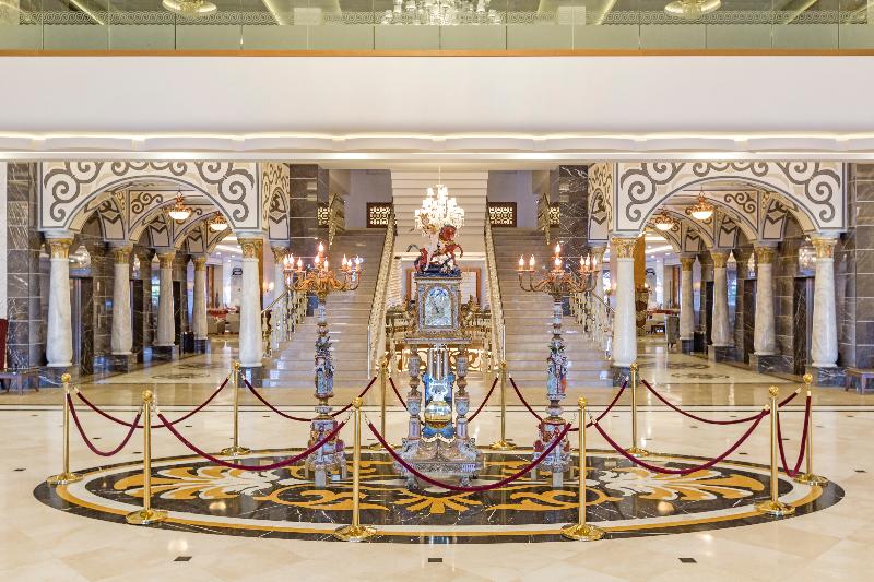 Royal Holiday Palace - Lobi