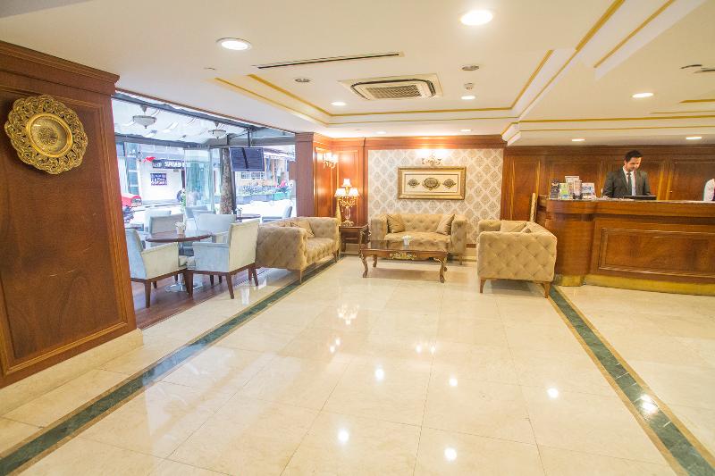 Nova Plaza Park Hotel - Lobi