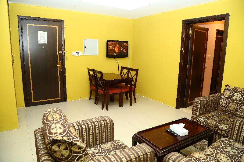 Golden Square Hotel Apartments - Oda