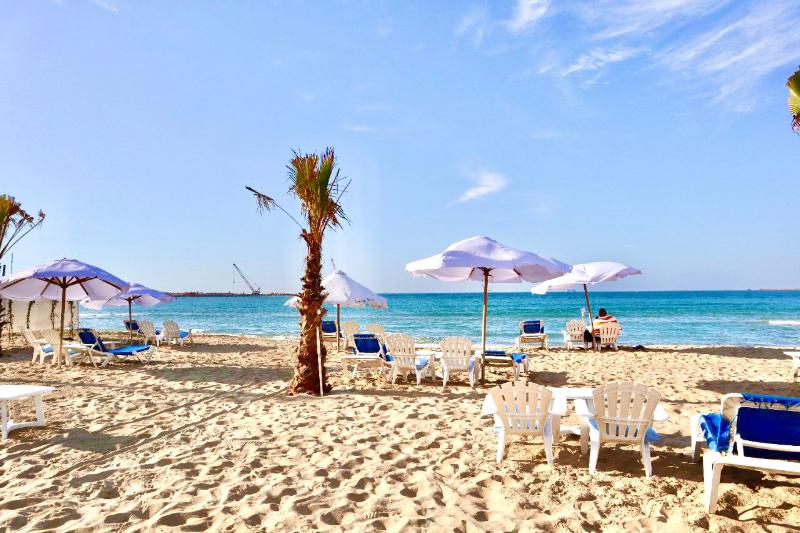 Paradise Inn Beach Resort - Plaj