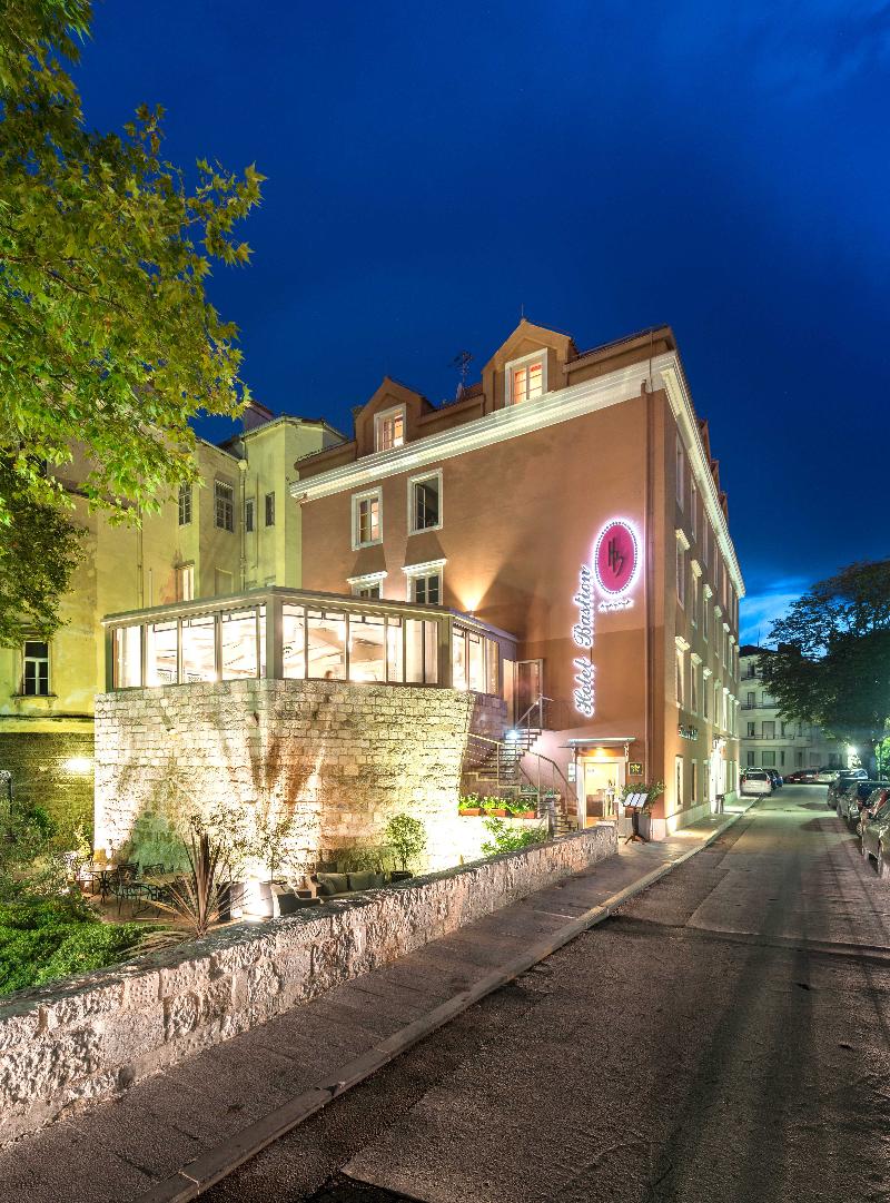 Hotel Bastion - Genel