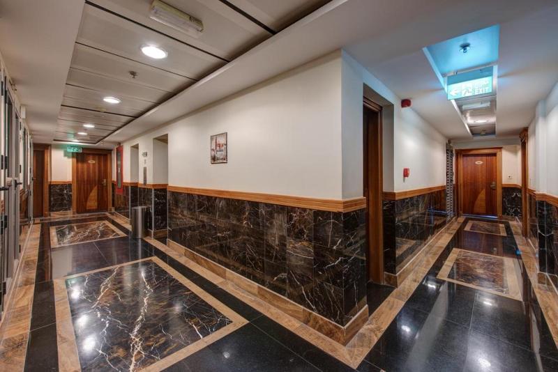 Sunday Sharjah Aparthotel Formerly Royal Tulip - Lobi