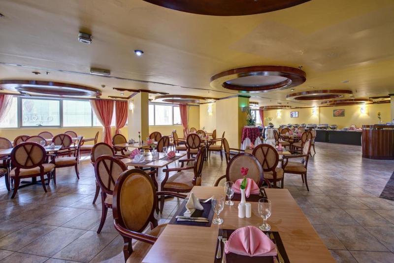 Sunday Sharjah Aparthotel Formerly Royal Tulip - Restoran