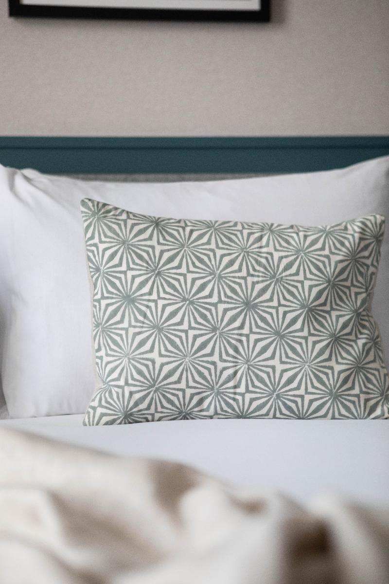 Inhabit Queen's Gardens, a Member of Design Hotels - Oda
