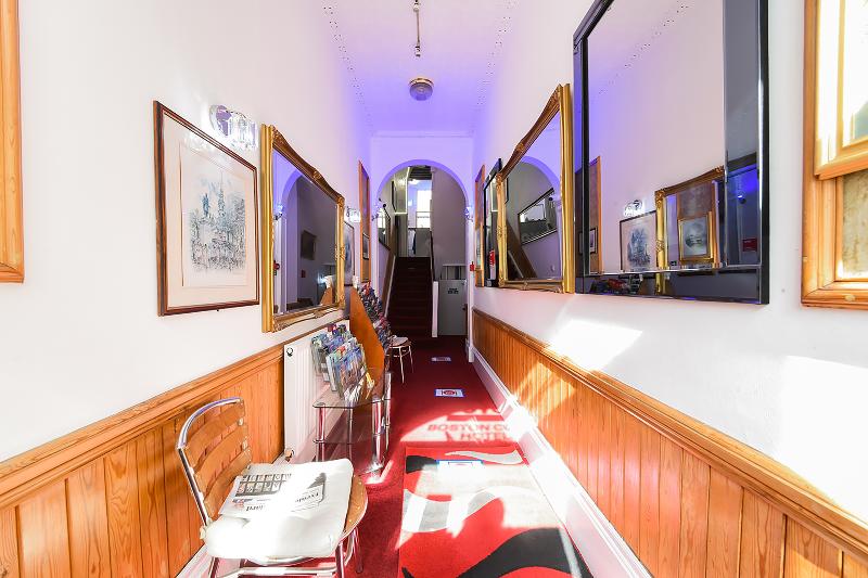 Boston Court Hotel - Lobi
