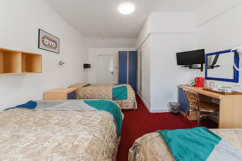 Boston Court Hotel - Oda