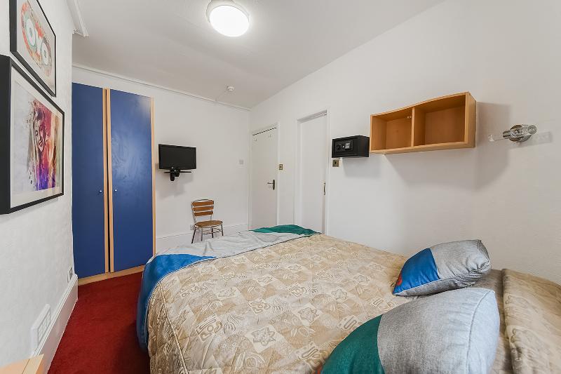 Boston Court Hotel - Oda
