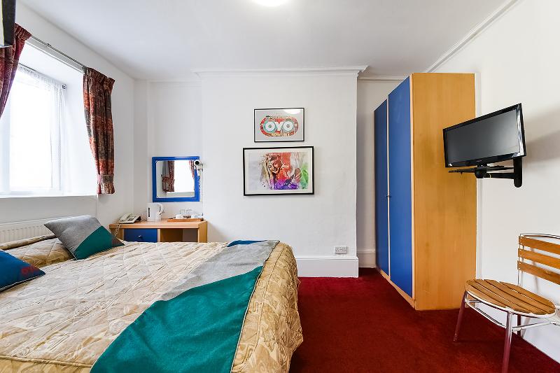 Boston Court Hotel - Oda