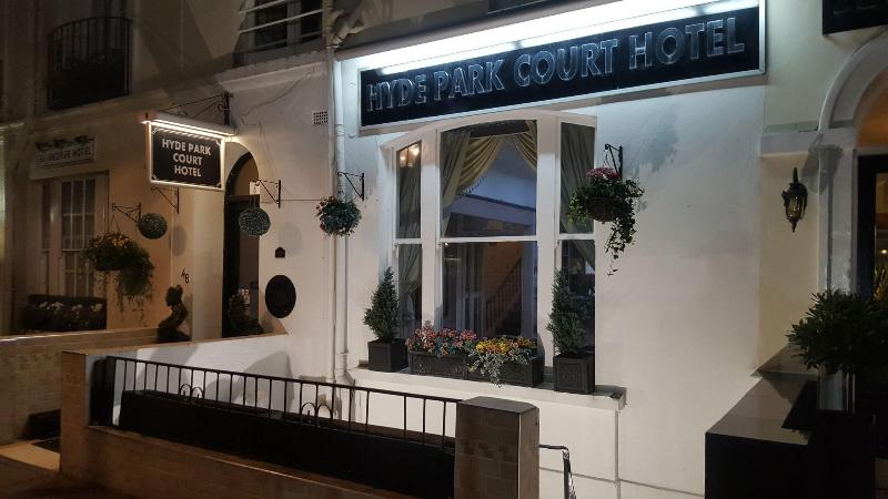 Hyde Park Court - Genel