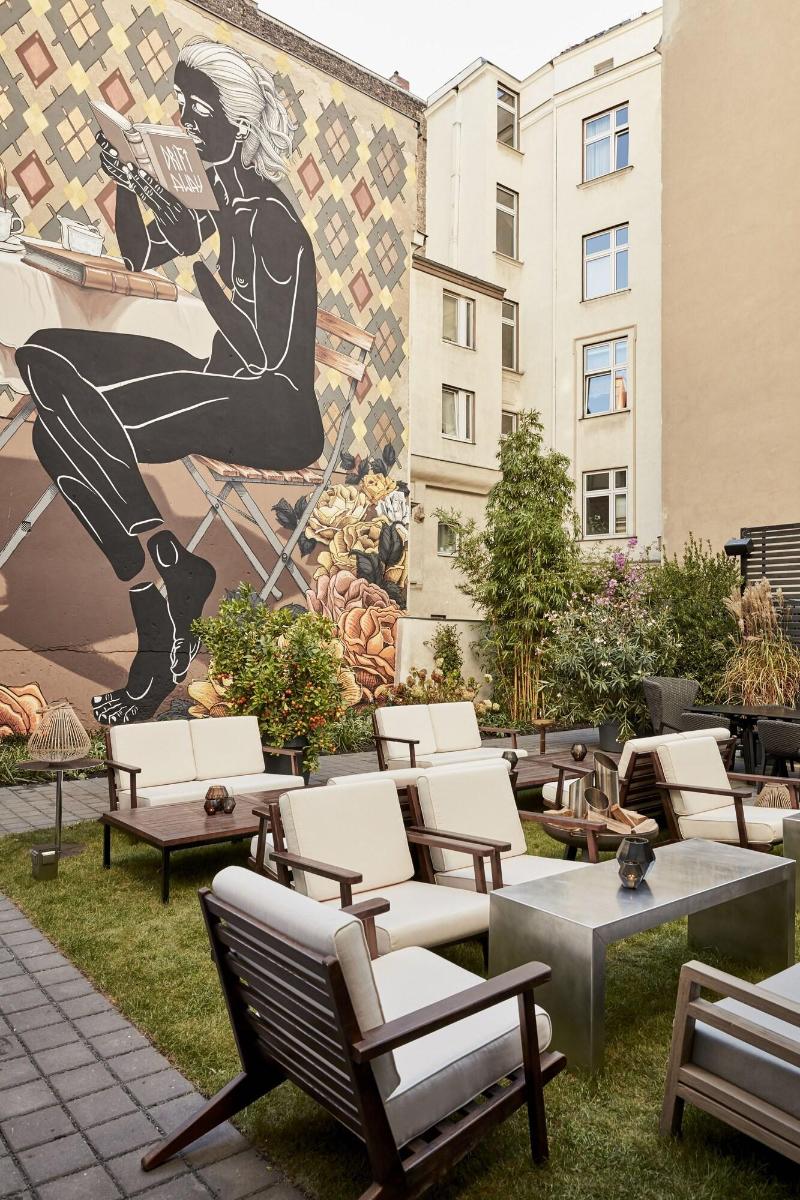 Sir Savigny Hotel - Genel