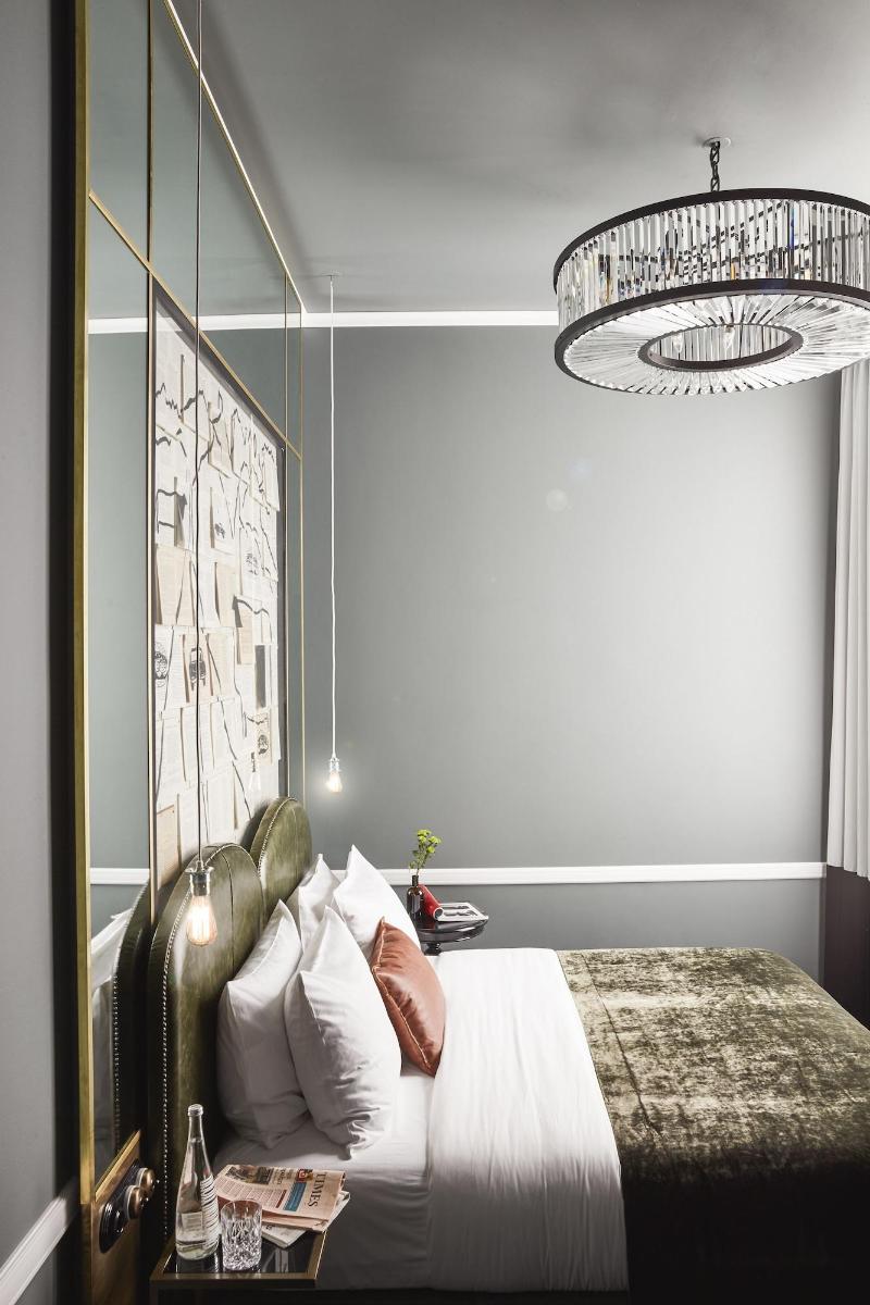 Sir Savigny Hotel - Oda