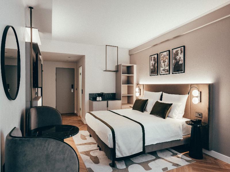 Leonardo Hotel Köln - Oda