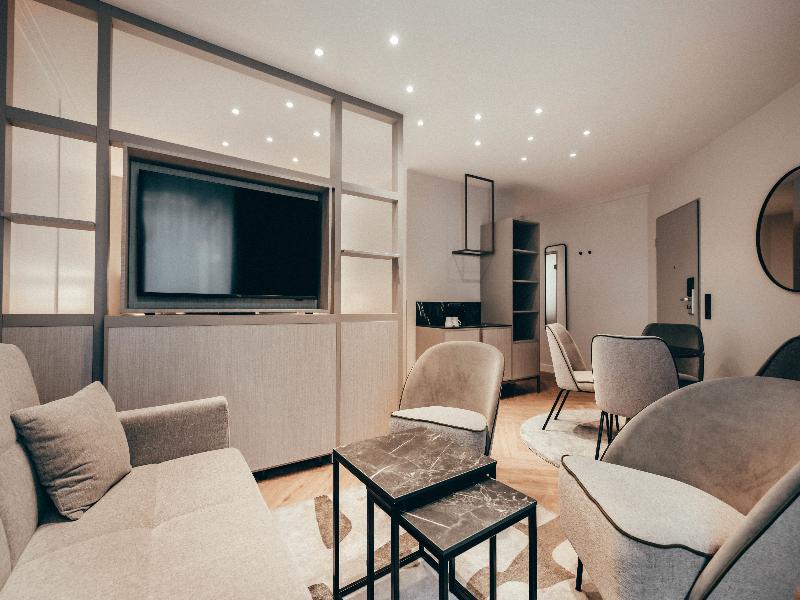 Leonardo Hotel Köln - Oda