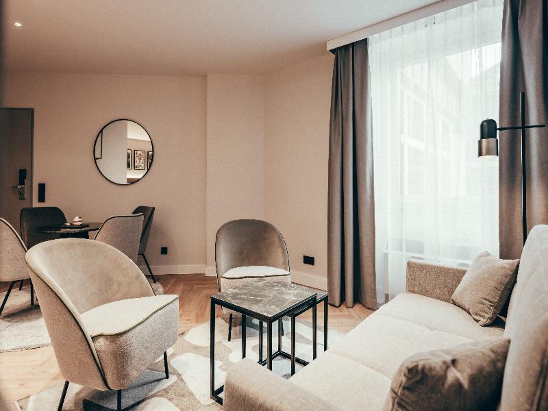 Leonardo Hotel Köln - Oda