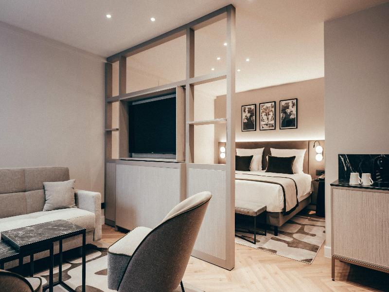 Leonardo Hotel Köln - Oda