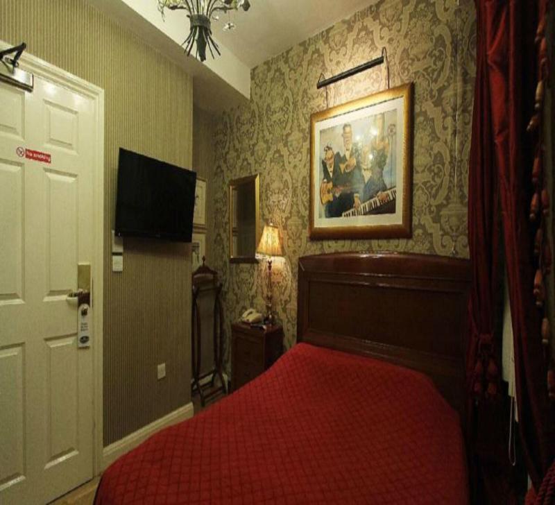 Opulence - Oda