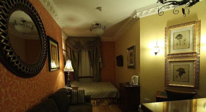 Opulence - Oda
