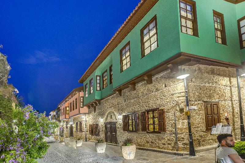 Kaucuk Hotel - Genel