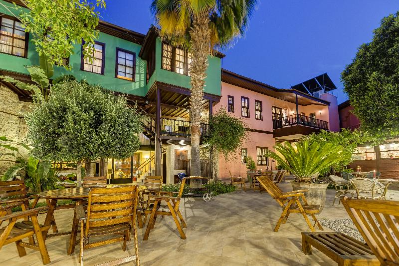 Kaucuk Hotel - Genel
