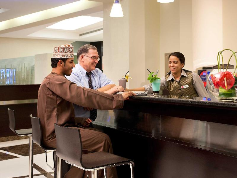 Ibis Muscat - Bar
