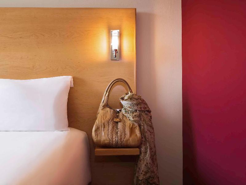 Ibis Muscat - Genel