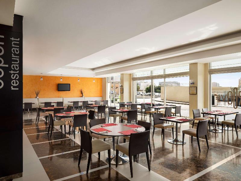 Ibis Muscat - Restoran