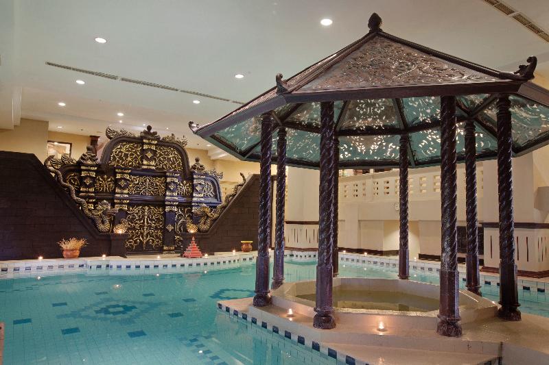 Sheraton Mustika Yogyakarta - Havuz