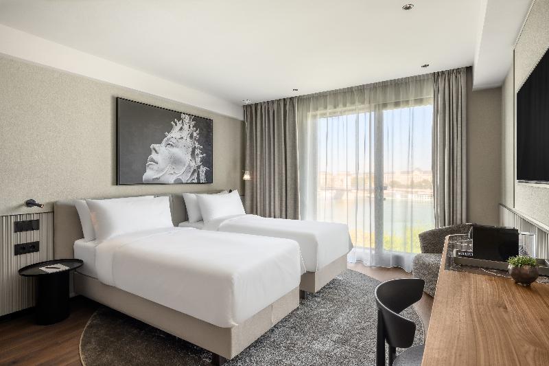 Leon Hotel & Lounge - Oda