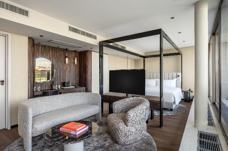 Leon Hotel & Lounge - Oda