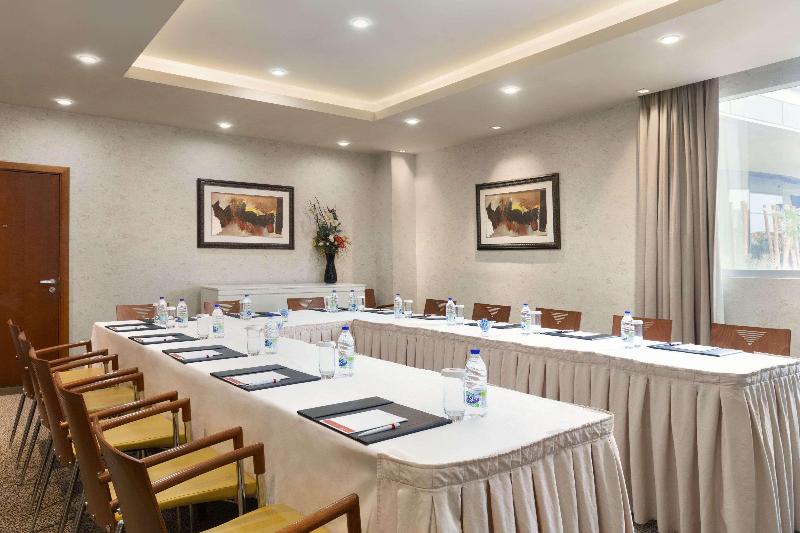 Montreal Barsha Hotel - Toplantı
