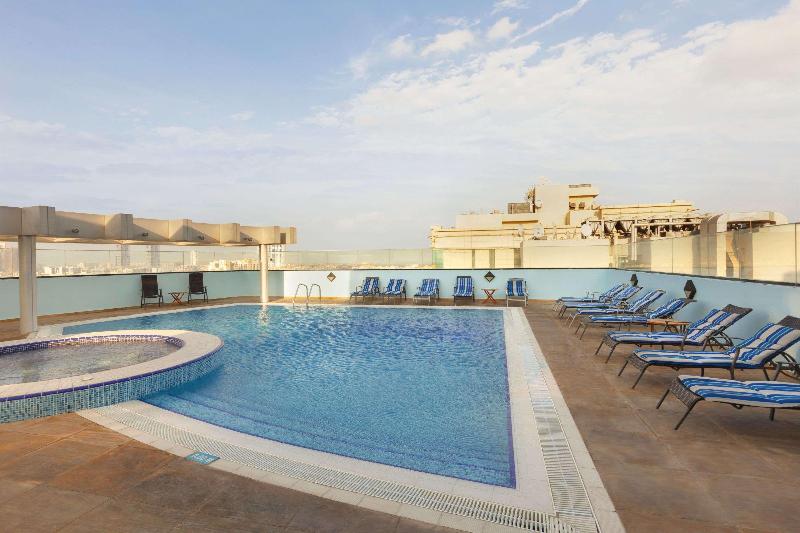 Montreal Barsha Hotel - Havuz