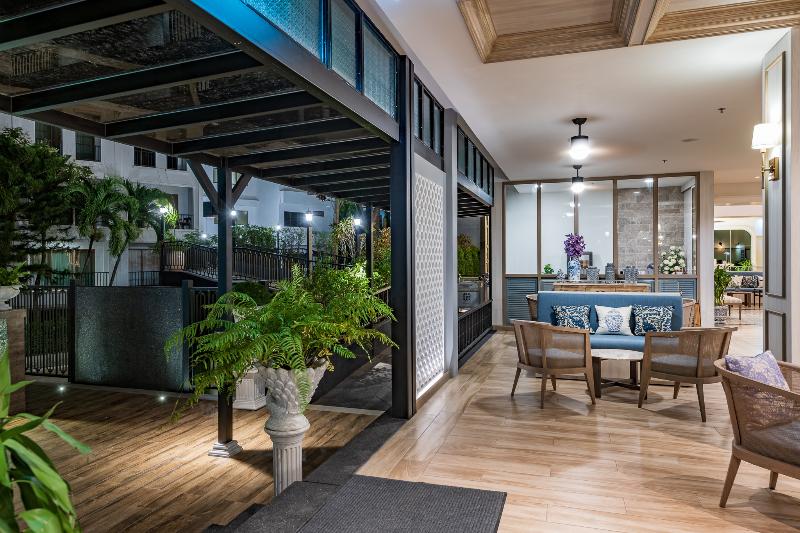 Sawaddi Patong Resort & Spa by Tolani - Lobi