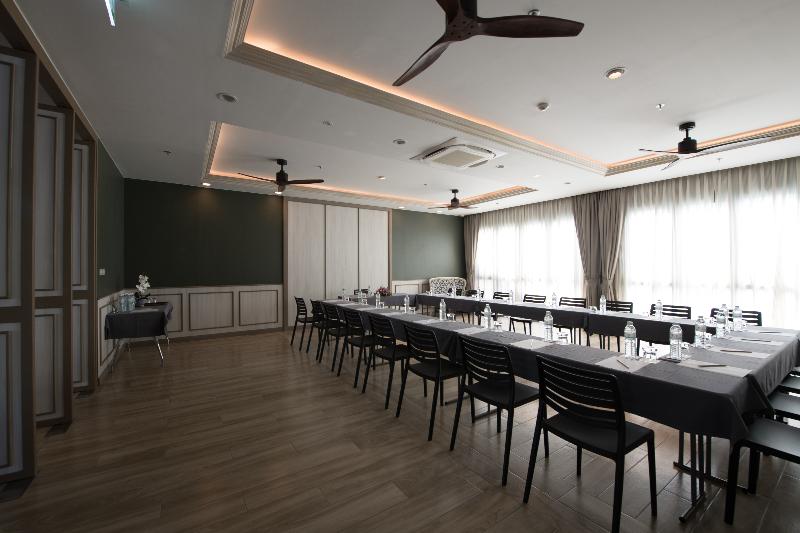 Sawaddi Patong Resort & Spa by Tolani - Toplantı