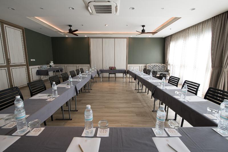 Sawaddi Patong Resort & Spa by Tolani - Toplantı