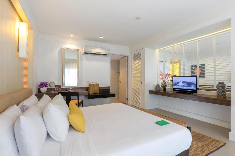 Sawaddi Patong Resort & Spa by Tolani - Oda