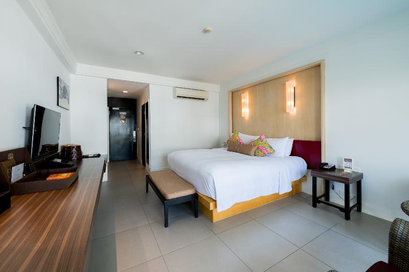 Sawaddi Patong Resort & Spa by Tolani - Oda